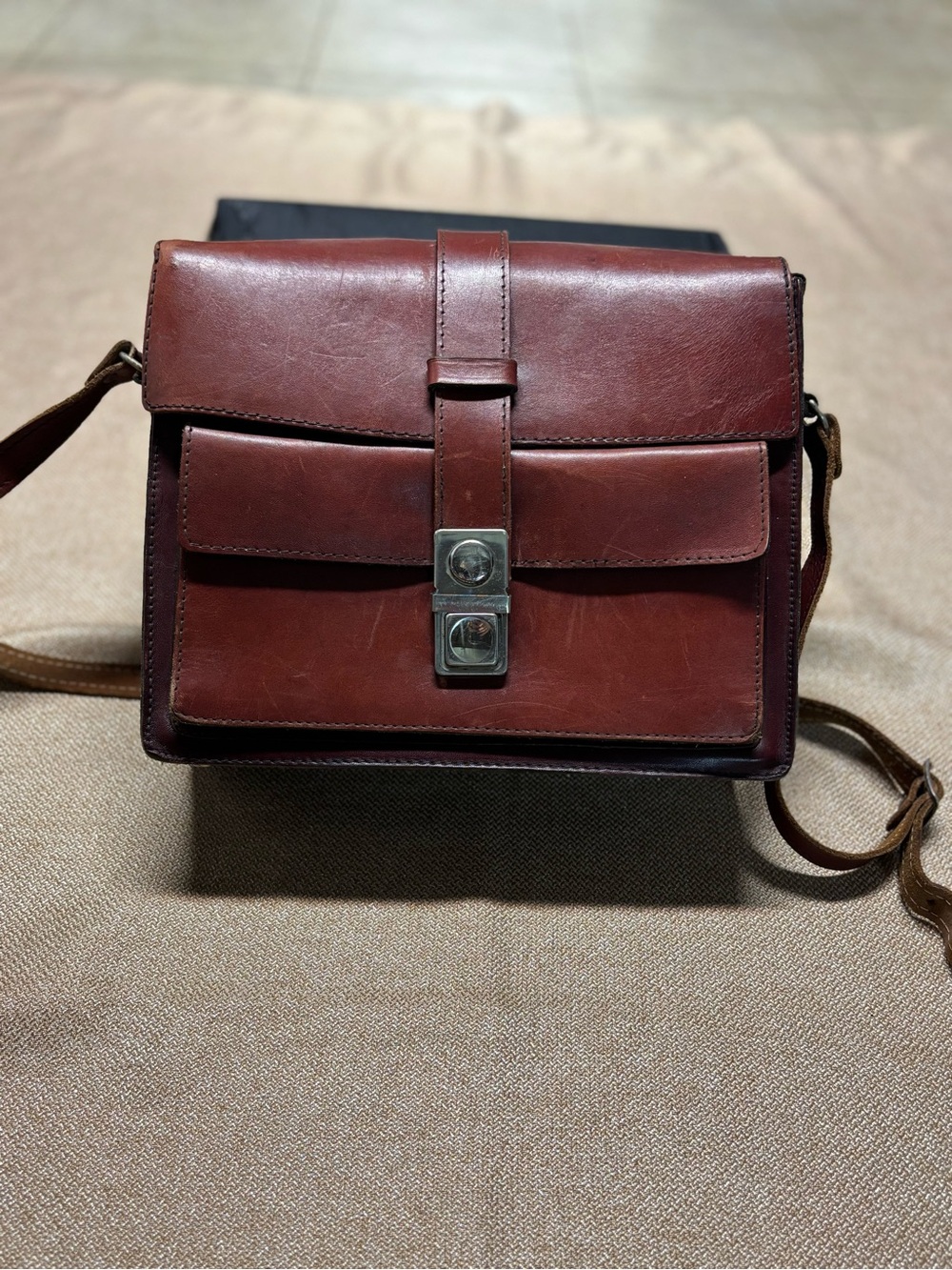 Vintage Leather Super 8 Camera Bag 80s Retro Leather Shoulder Bag Burgundy Brwn